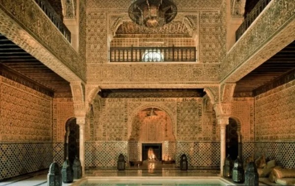 Epstein Skandalında yeni Detay Ortaya Çıktı! 18 Milyon Euroluk Saray Almaya Çalışmış